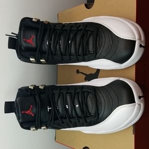 Air Jordan 12 Retro "Playoff" 2022.